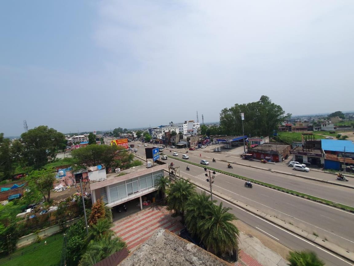 Akash Hotel Managed By Jk Hotels & Resorts Kathua Экстерьер фото